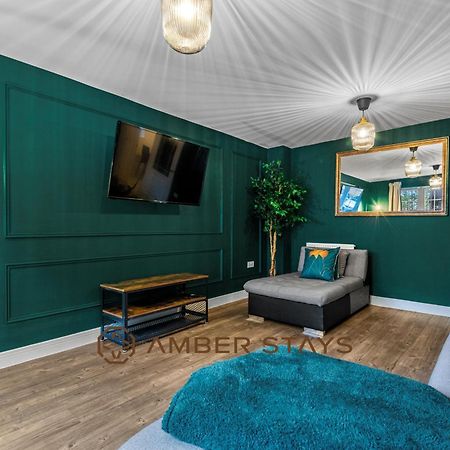 Spacious 5 Bed House In Reading By Amber Stays, Perfect For Business & Contractors, Sleeps 12! Dış mekan fotoğraf