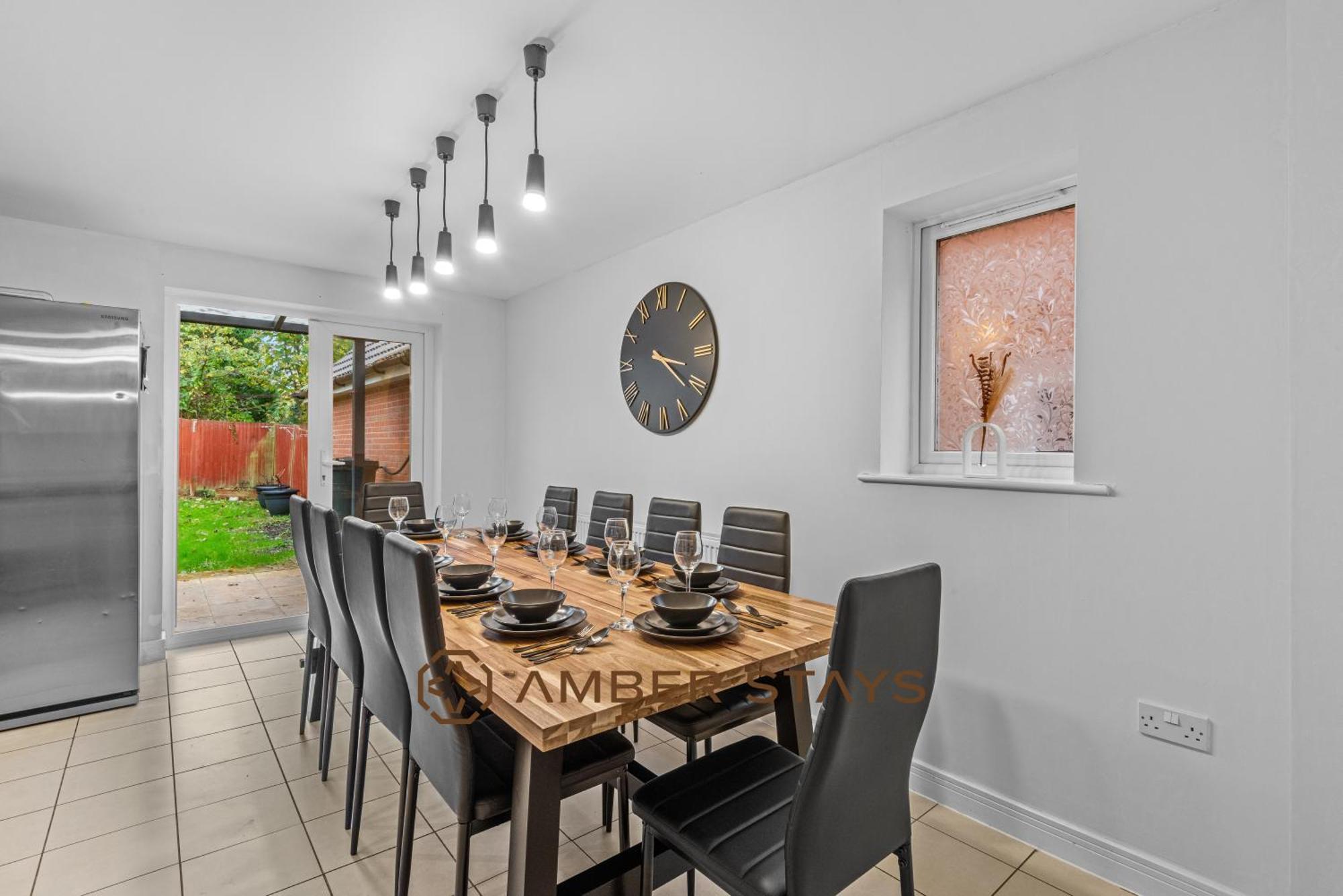 Spacious 5 Bed House In Reading By Amber Stays, Perfect For Business & Contractors, Sleeps 12! Dış mekan fotoğraf