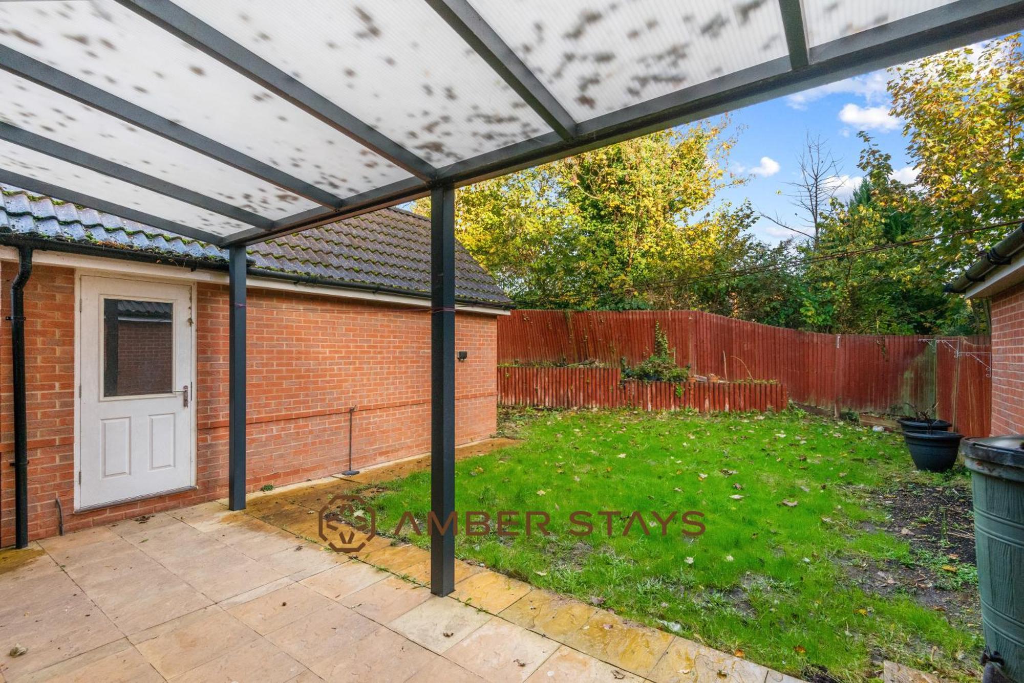 Spacious 5 Bed House In Reading By Amber Stays, Perfect For Business & Contractors, Sleeps 12! Dış mekan fotoğraf